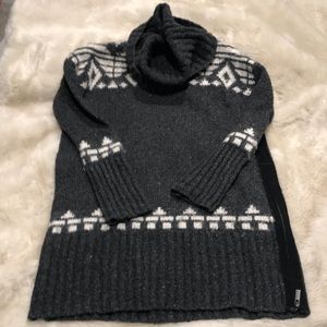 Banana Republic cozy turtleneck sweater